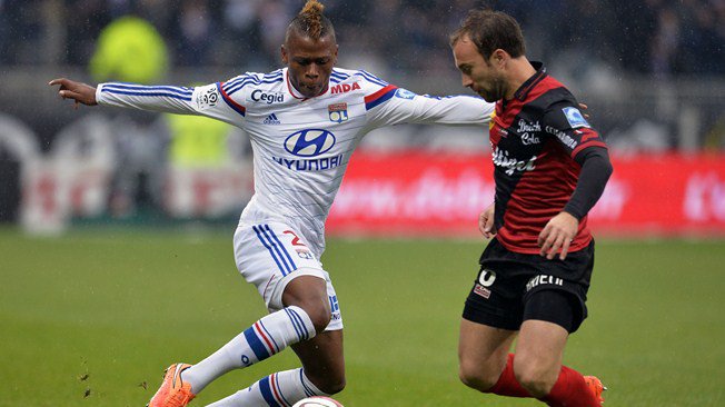 Spurs snap up Njie