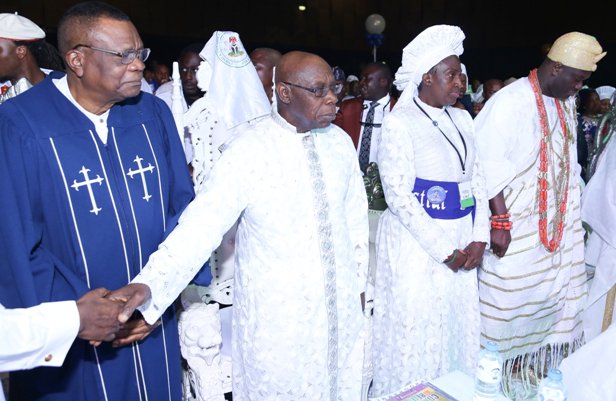 Pastor Abiara, Chief Obasanjo, Rev Ajayi and the Oonirisha of Ife.jpg