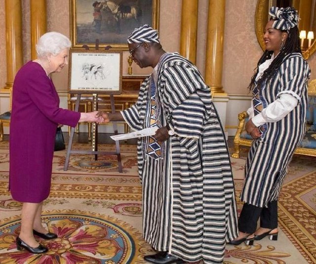 Sierra Leone High Commissioner presents credentials to the Queen