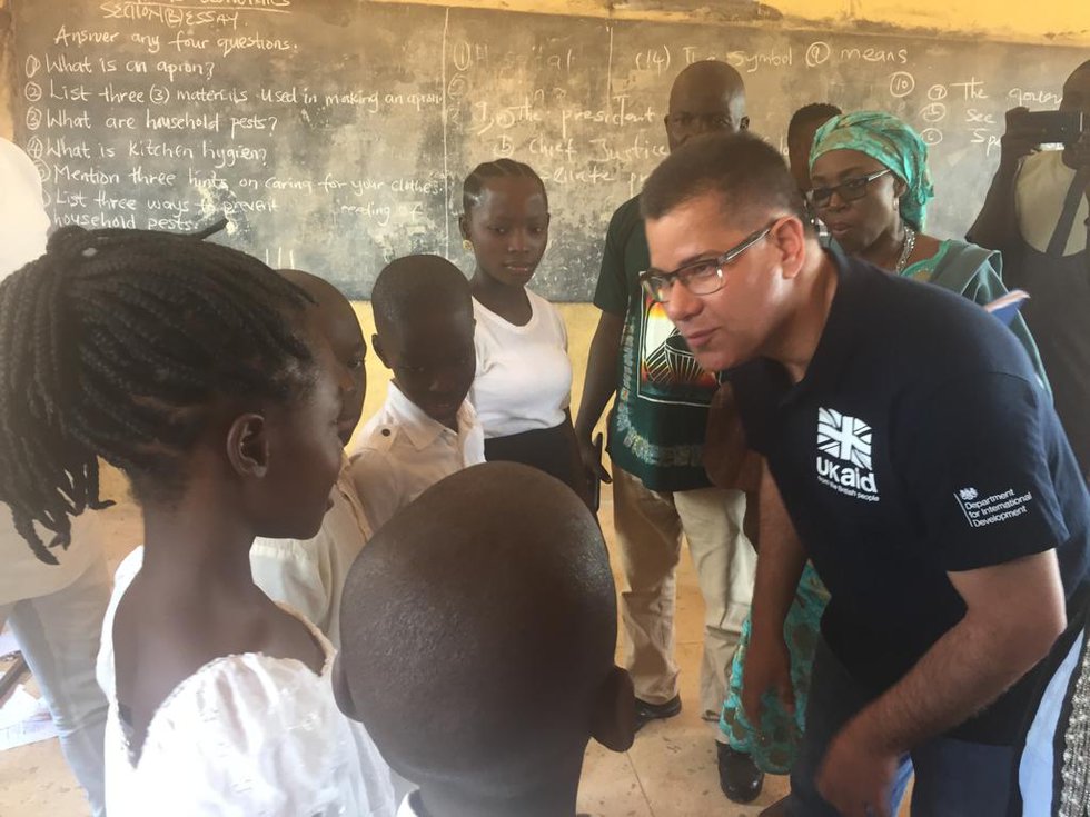 Alok Sharma visits school in Nigeria