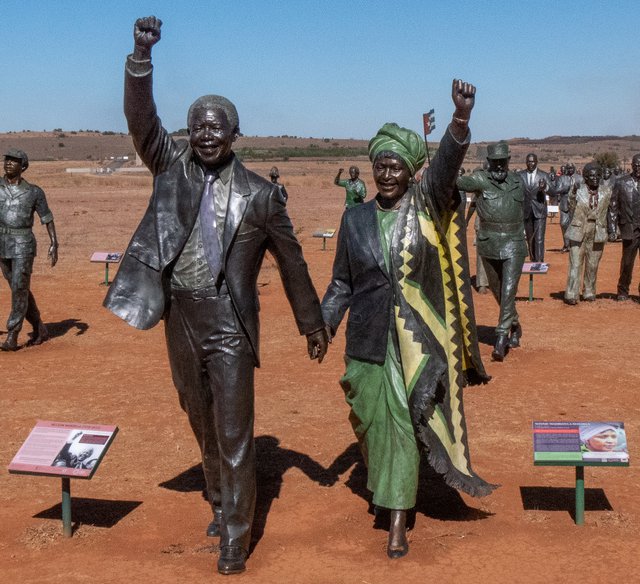 Bronze statutes of Nelson and Winnie Mandela